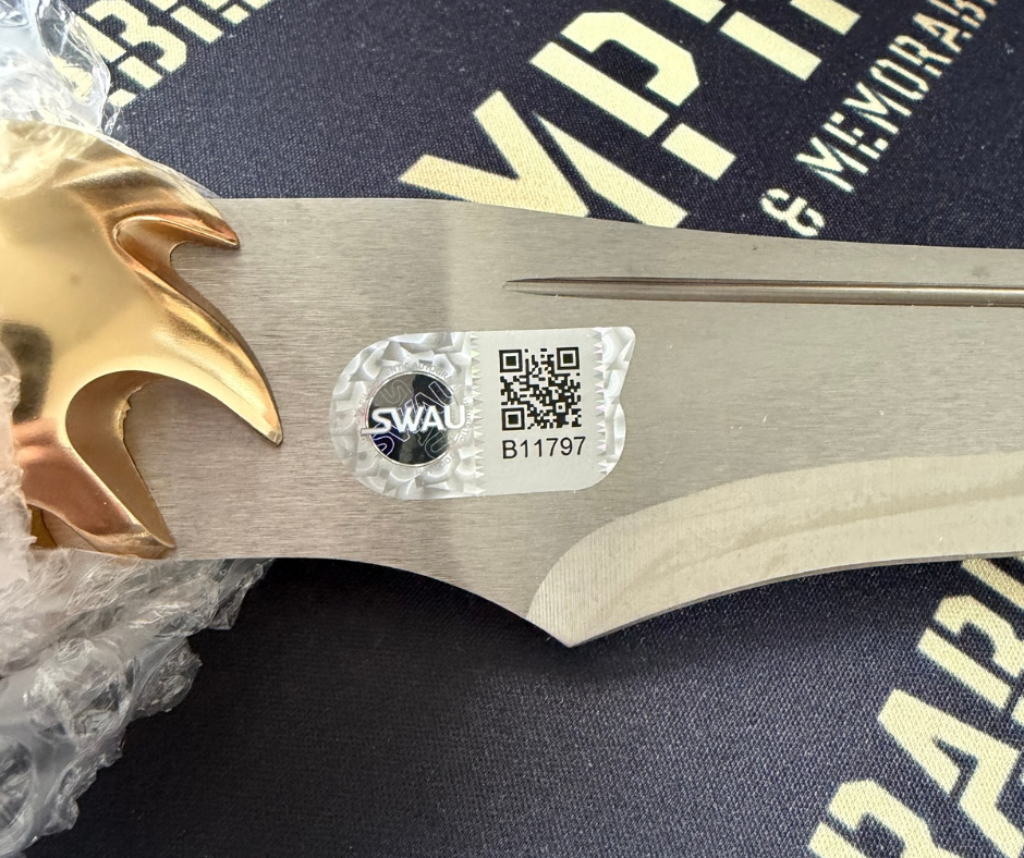Maisie Williams Signed Game Of Thrones Official Catspaw Replica - SWAU Witnessed