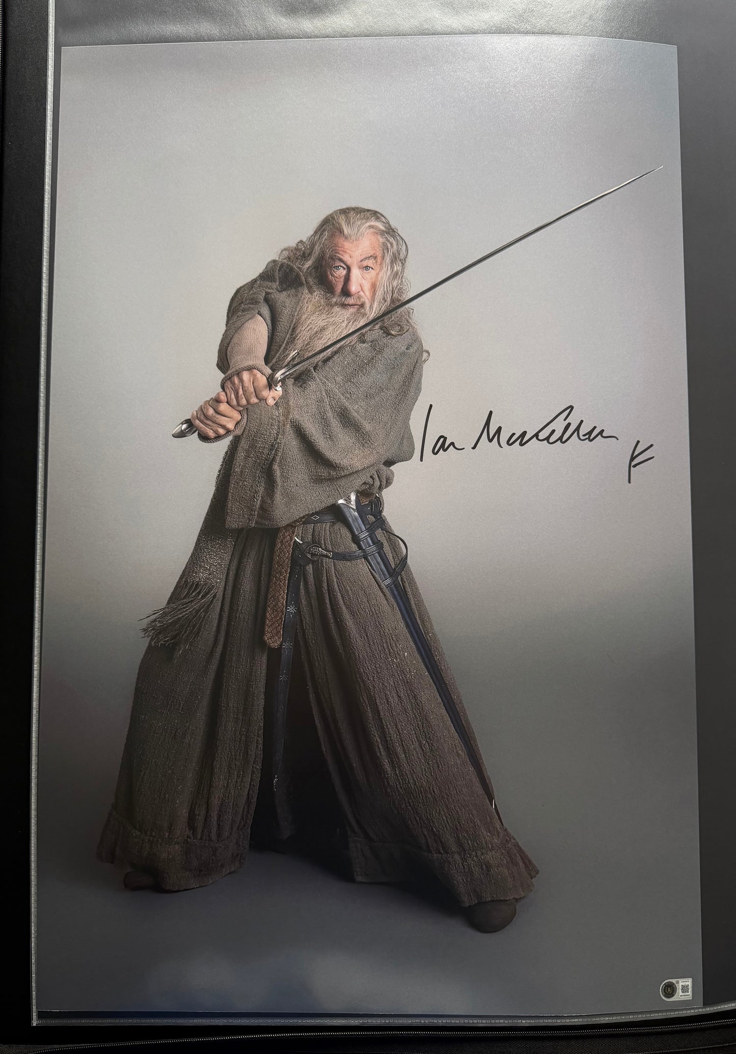 Sir Ian McKellen Signed The Fellowship Of The Ring 20x30” Photo - Beckett Witnessed Authentication