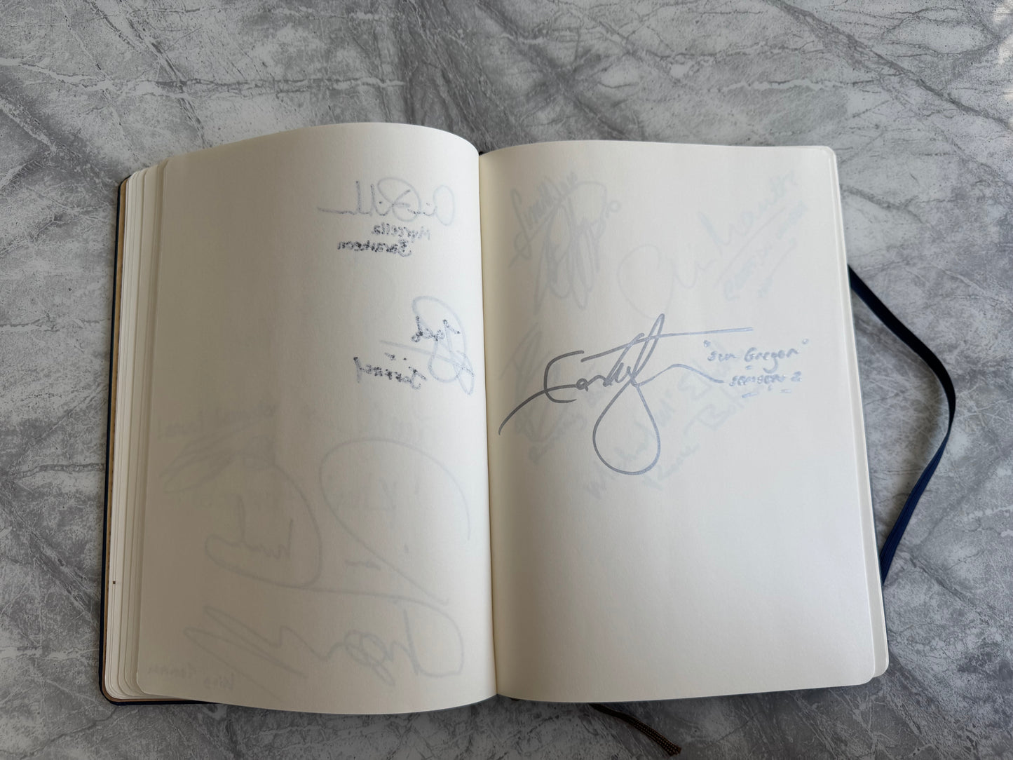 Game Of Thrones Notebook Signed By 102 Cast Members