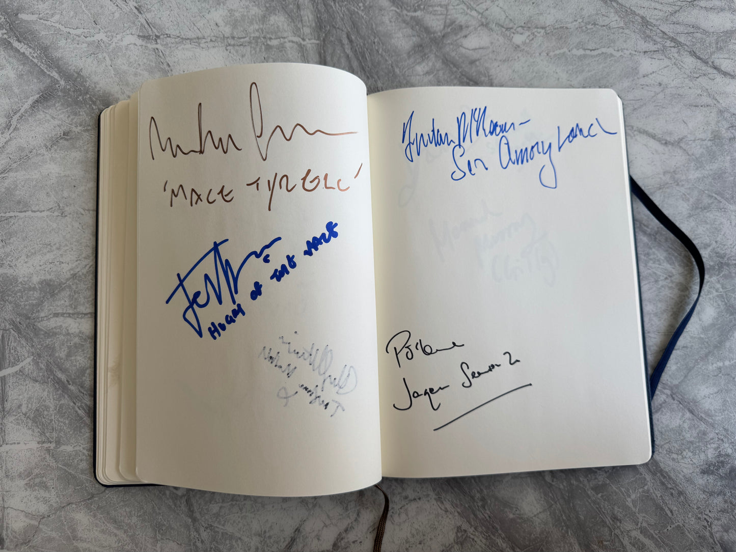 Game Of Thrones Notebook Signed By 102 Cast Members