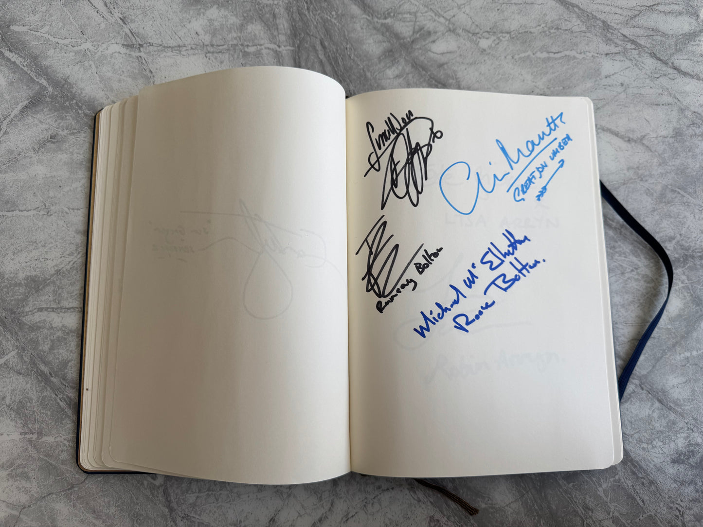 Game Of Thrones Notebook Signed By 102 Cast Members