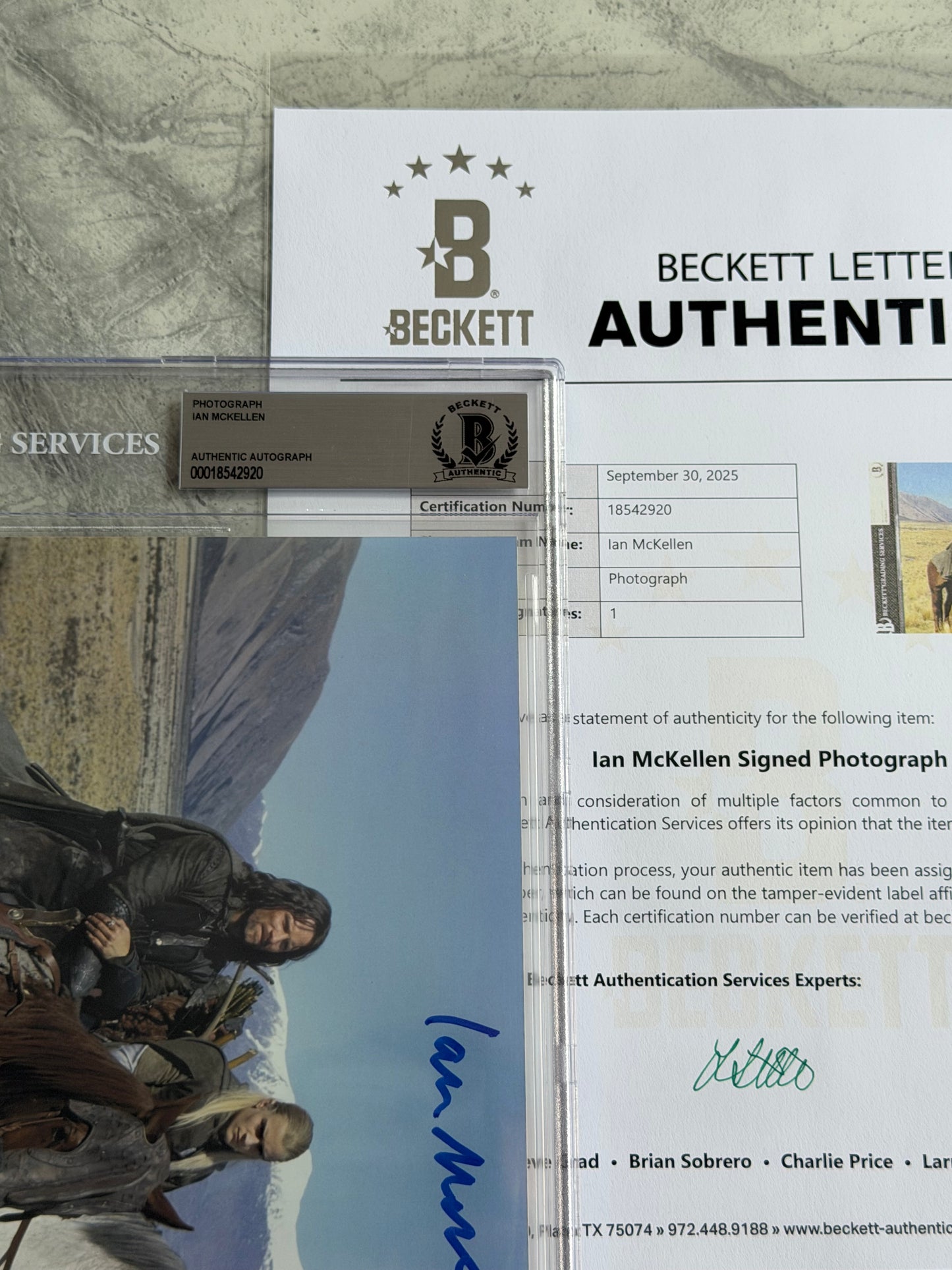 Sir Ian Mckellen Signed LOTR 8x10” Photo - Beckett Authenticated & Encapsulated