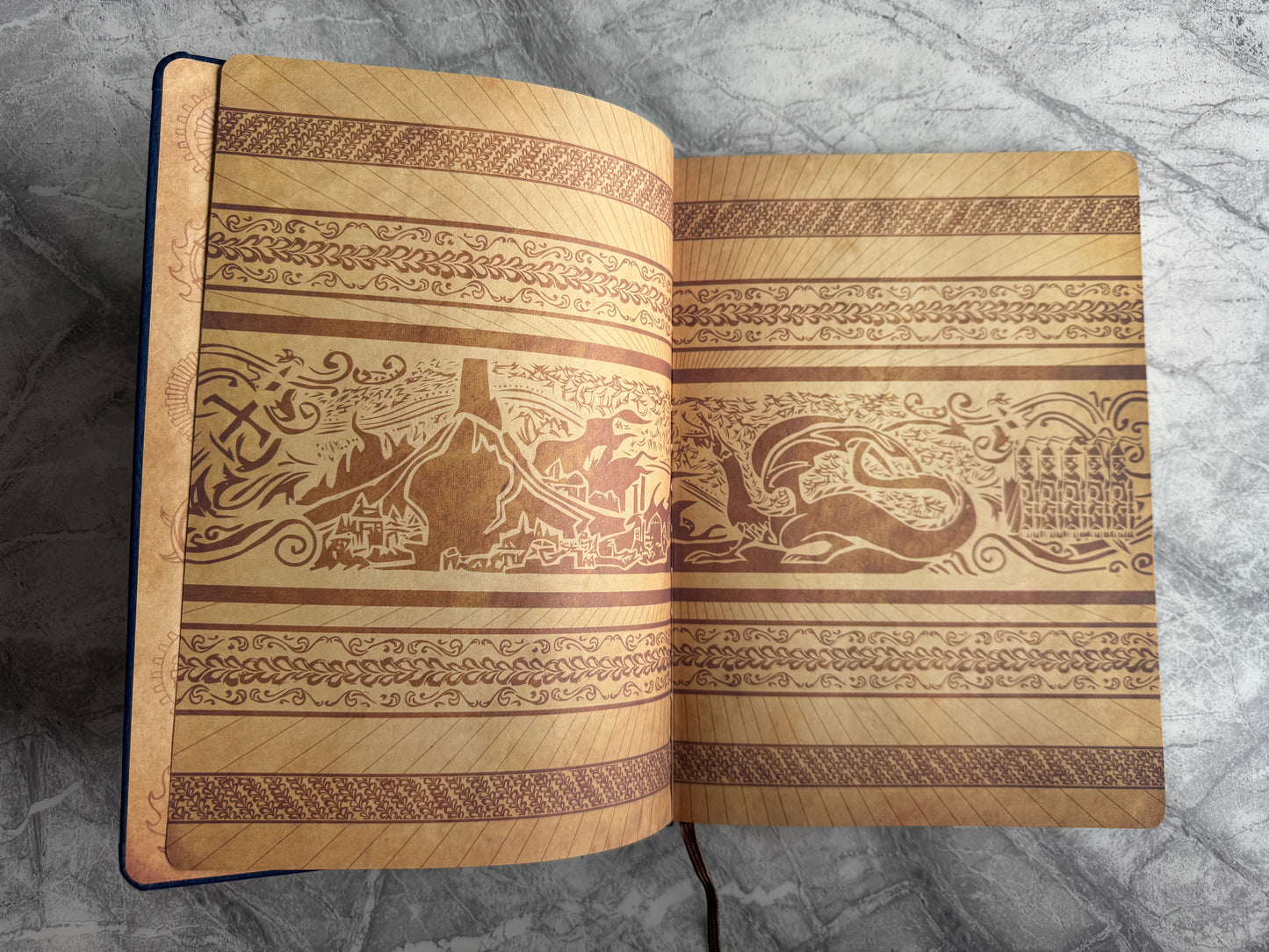 Game Of Thrones Autograph Book Signed By 22 Cast Members