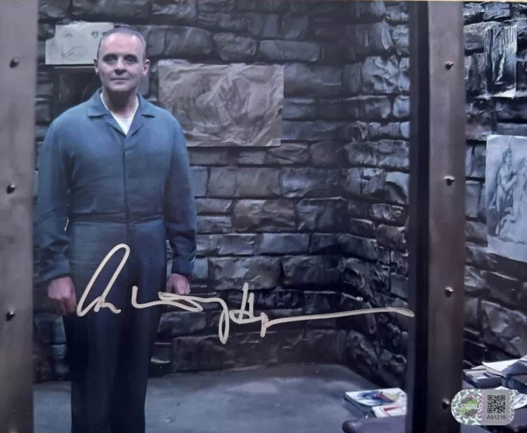 Sir Anthony Hopkins Signed Silence Of The Lambs 8x10” Photo - SWAU Witnessed Authentication