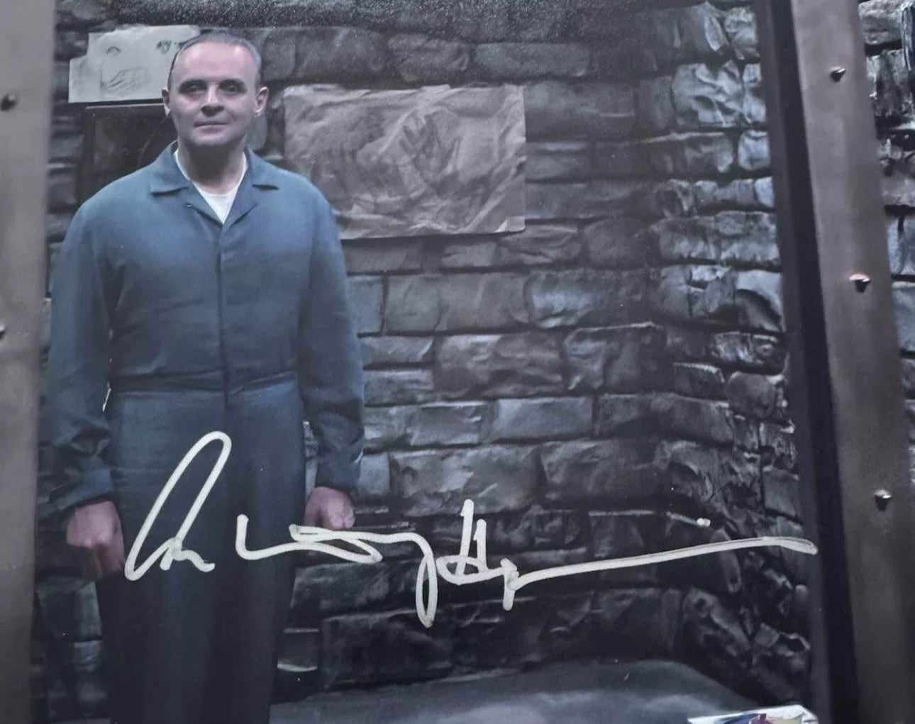 Sir Anthony Hopkins Signed Silence Of The Lambs 8x10” Photo - SWAU Witnessed Authentication