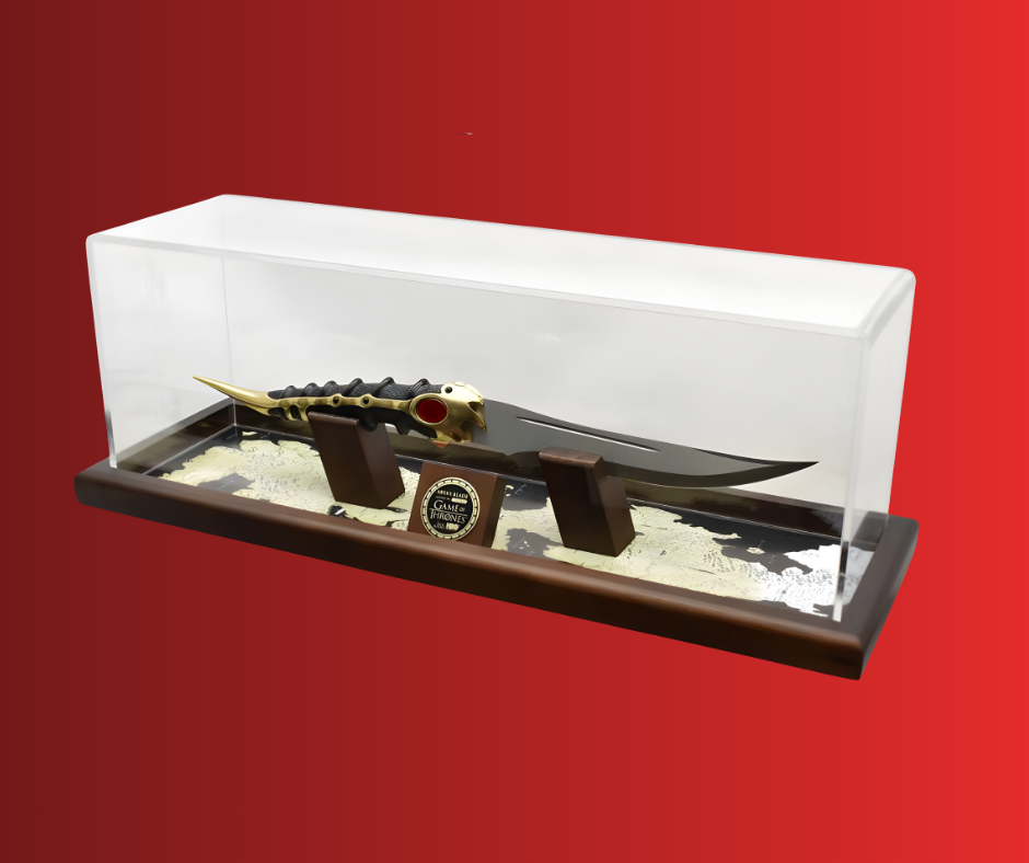 Maisie Williams Signed Game Of Thrones Official Catspaw Replica With Displays Case (Pre Order)