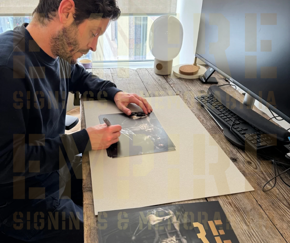 Iwan Rheon Signed Game Of Thrones 8x10” Photo
