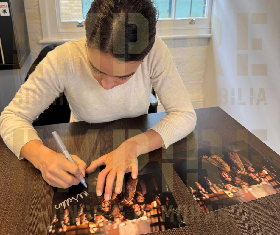 Rosabell Laurenti-Sellers Signed Game Of Thrones 8x10” Photo