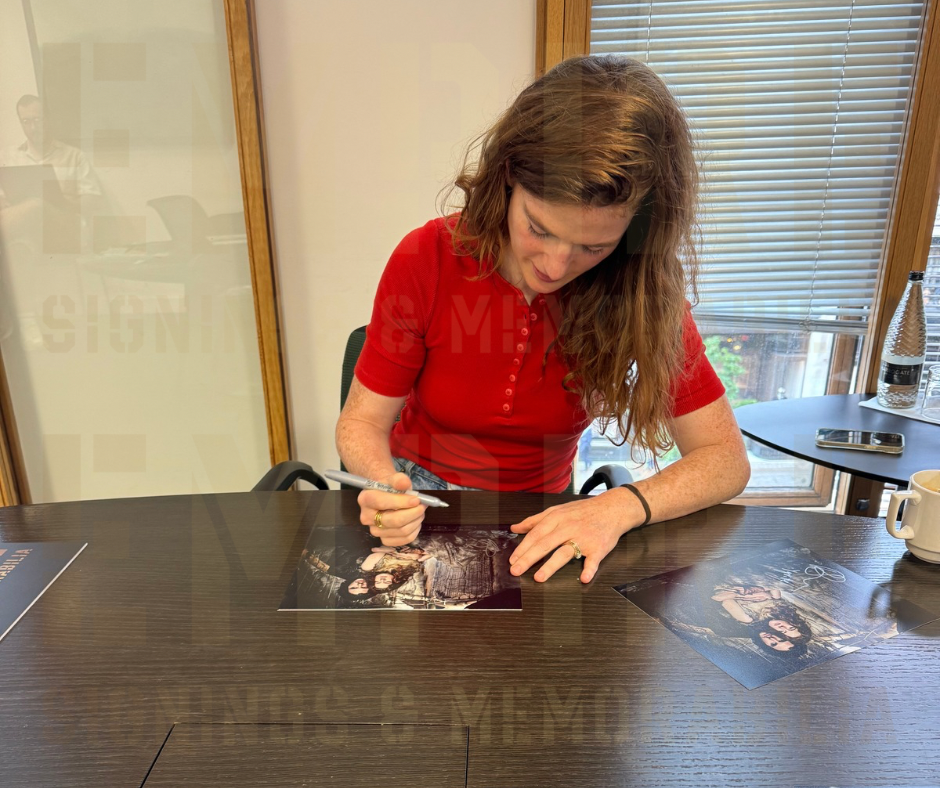 Rose Leslie Signed Game Of Thrones 8x10” Photo