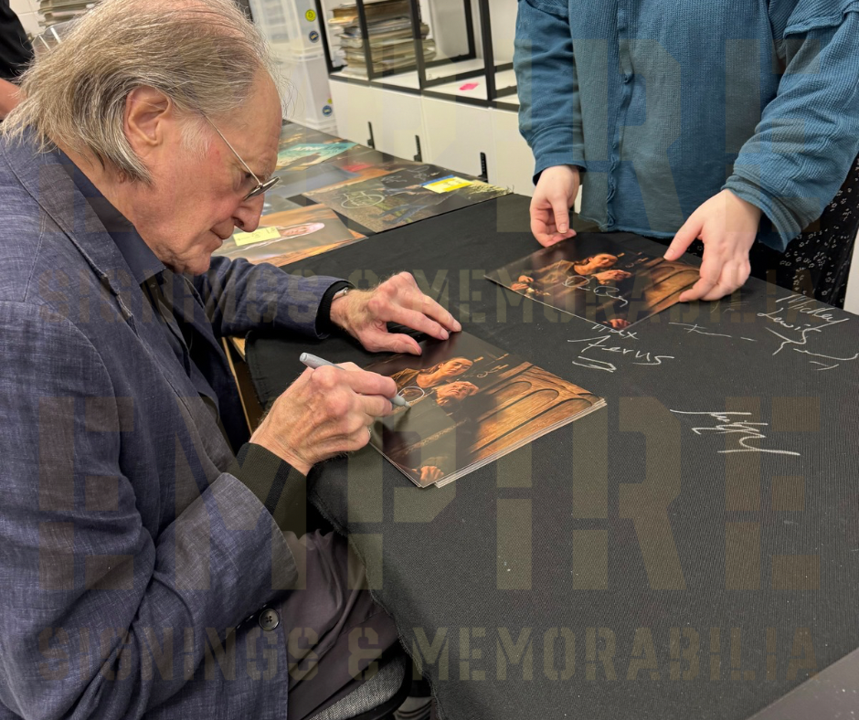 Maisie Williams & David Bradley Dual Signed Game Of Thrones 8x10” Photo