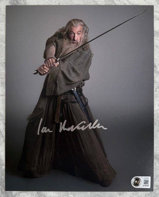 Sir Ian McKellen Signed The Lord Of The Rings 8x10” Photo - Beckett Witnessed Authentication
