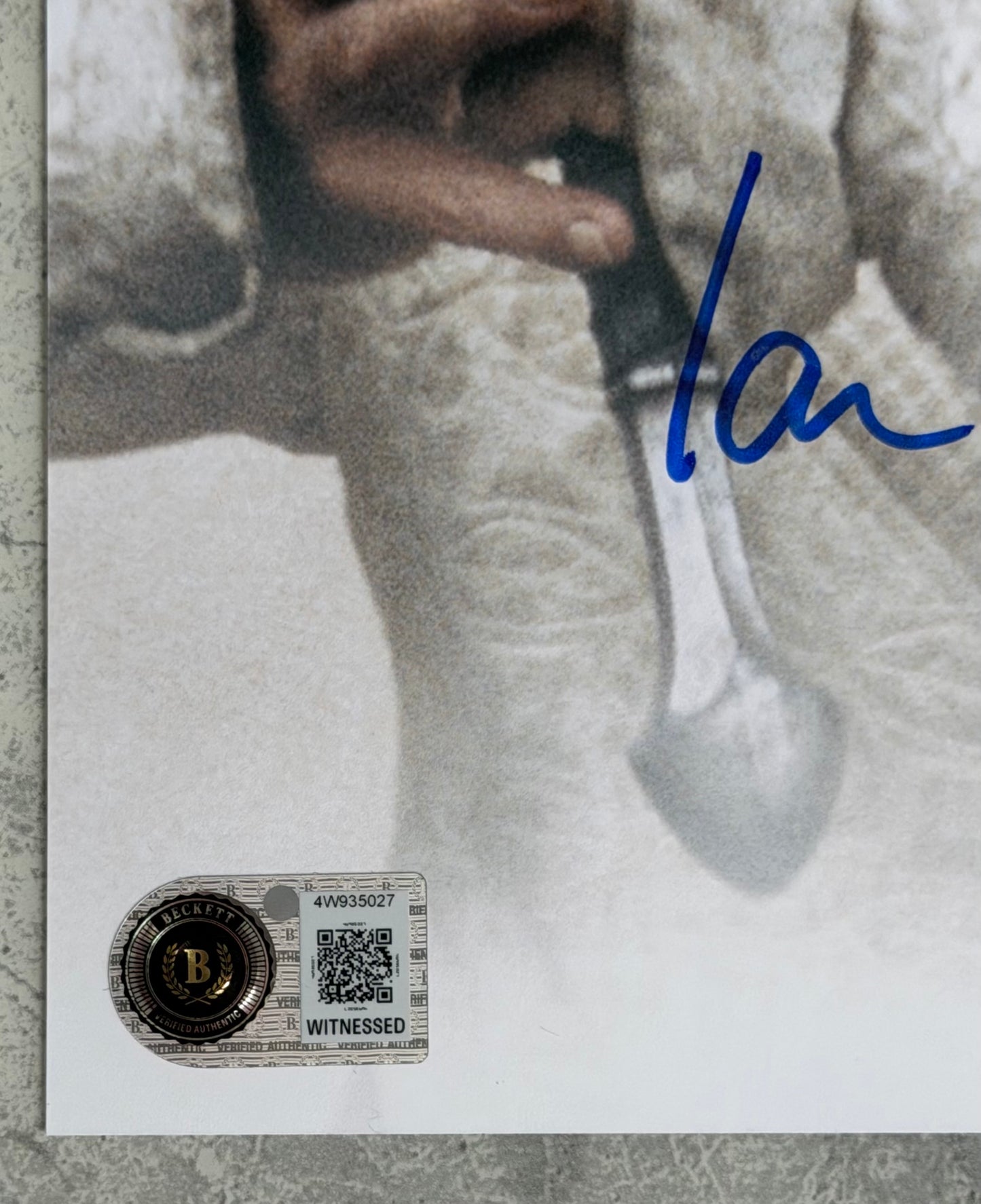 Sir Ian McKellen Signed The Lord Of The Rings 8x10” Photo - Beckett Witnessed Authentication
