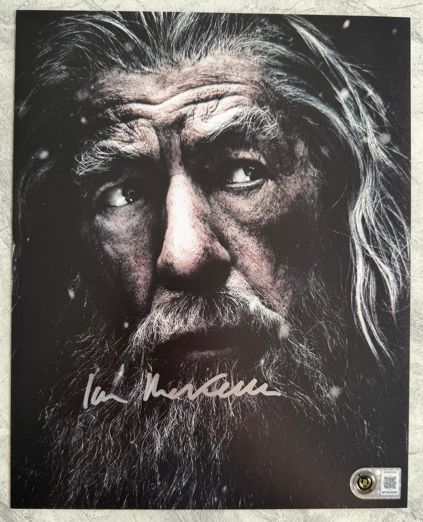 Sir Ian McKellen Signed The Hobbit 8x10” Photo - Beckett Witnessed Authentication