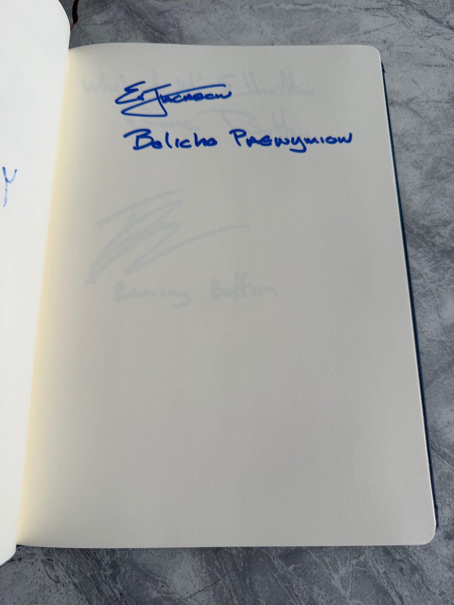 Game Of Thrones Autograph Book Signed By 25 Cast Members
