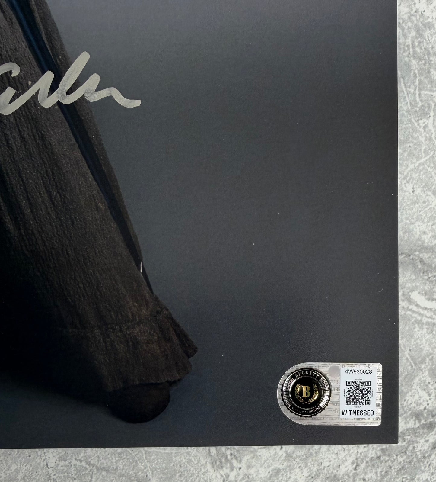 Sir Ian McKellen Signed The Lord Of The Rings 8x10” Photo - Beckett Witnessed Authentication