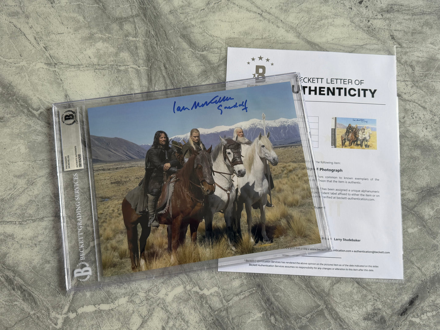 Sir Ian Mckellen Signed LOTR 8x10” Photo - Beckett Authenticated & Encapsulated