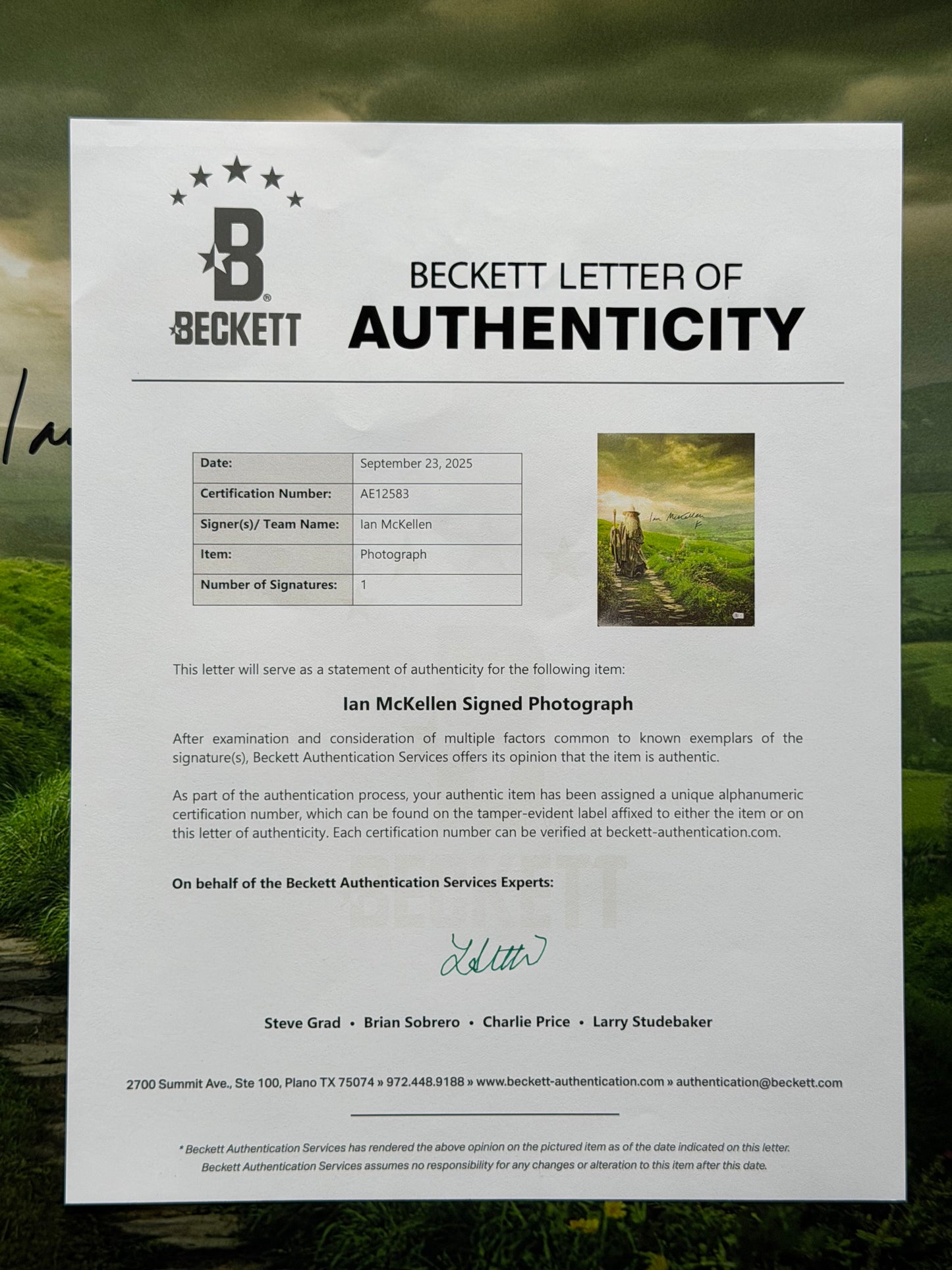 Sir Ian Mckellen Signed The Hobbit 16x20” Photo - Full Beckett Letter Of Authenticity