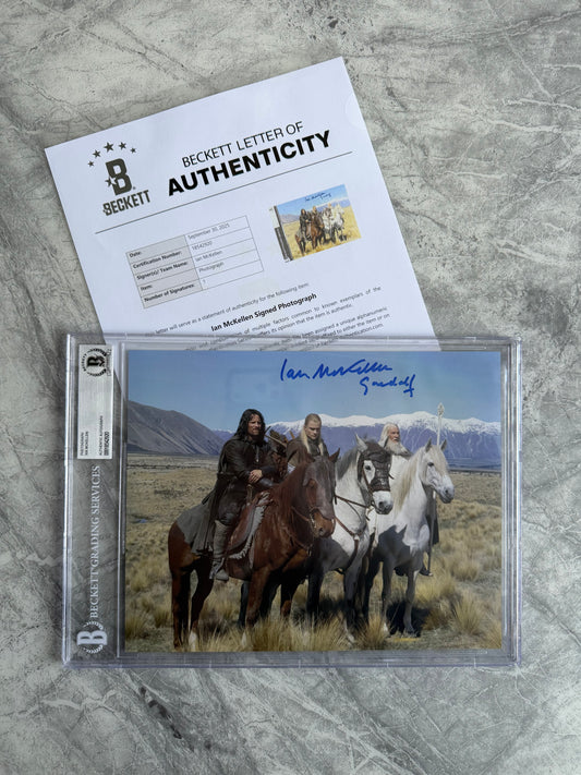 Sir Ian Mckellen Signed LOTR 8x10” Photo - Beckett Authenticated & Encapsulated