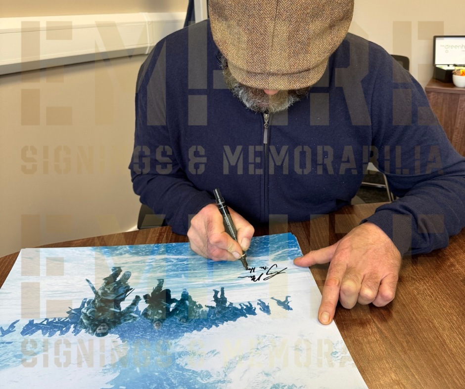 Multi Singed “Beyond The Wall” Signed Game Of Thrones 16x20” Photo