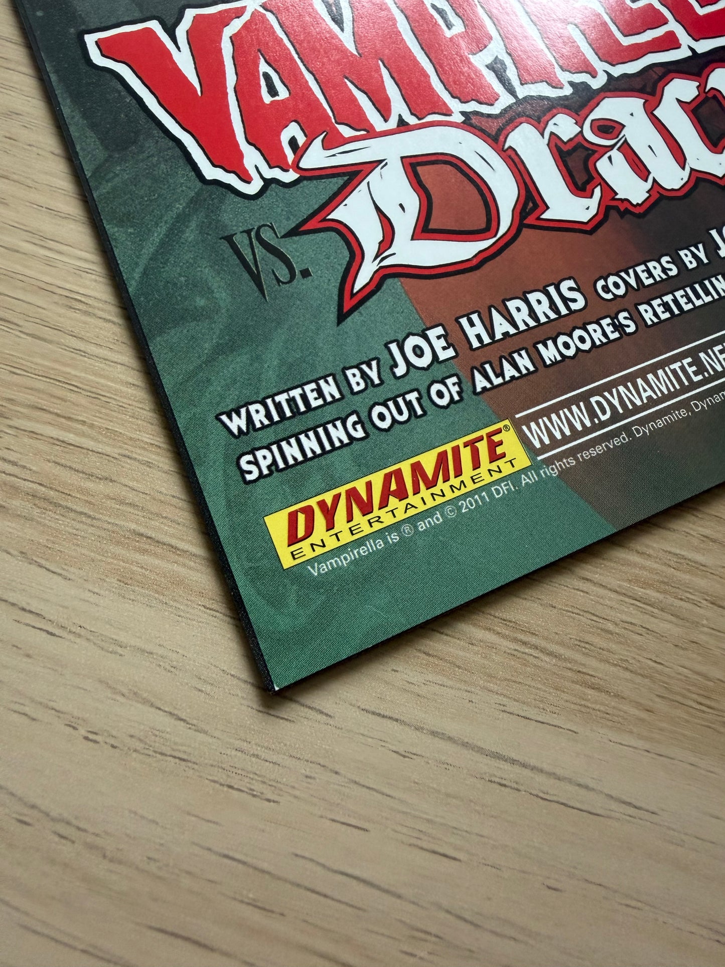 Emilia Clarke Signed Game Of Thrones Comic Book