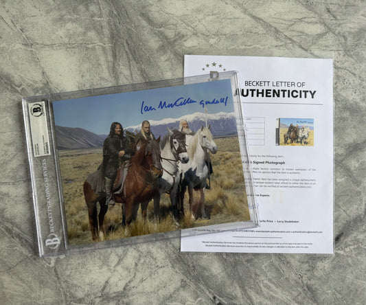 Sir Ian Mckellen Signed LOTR 8x10” Photo - Beckett Authenticated & Encapsulated