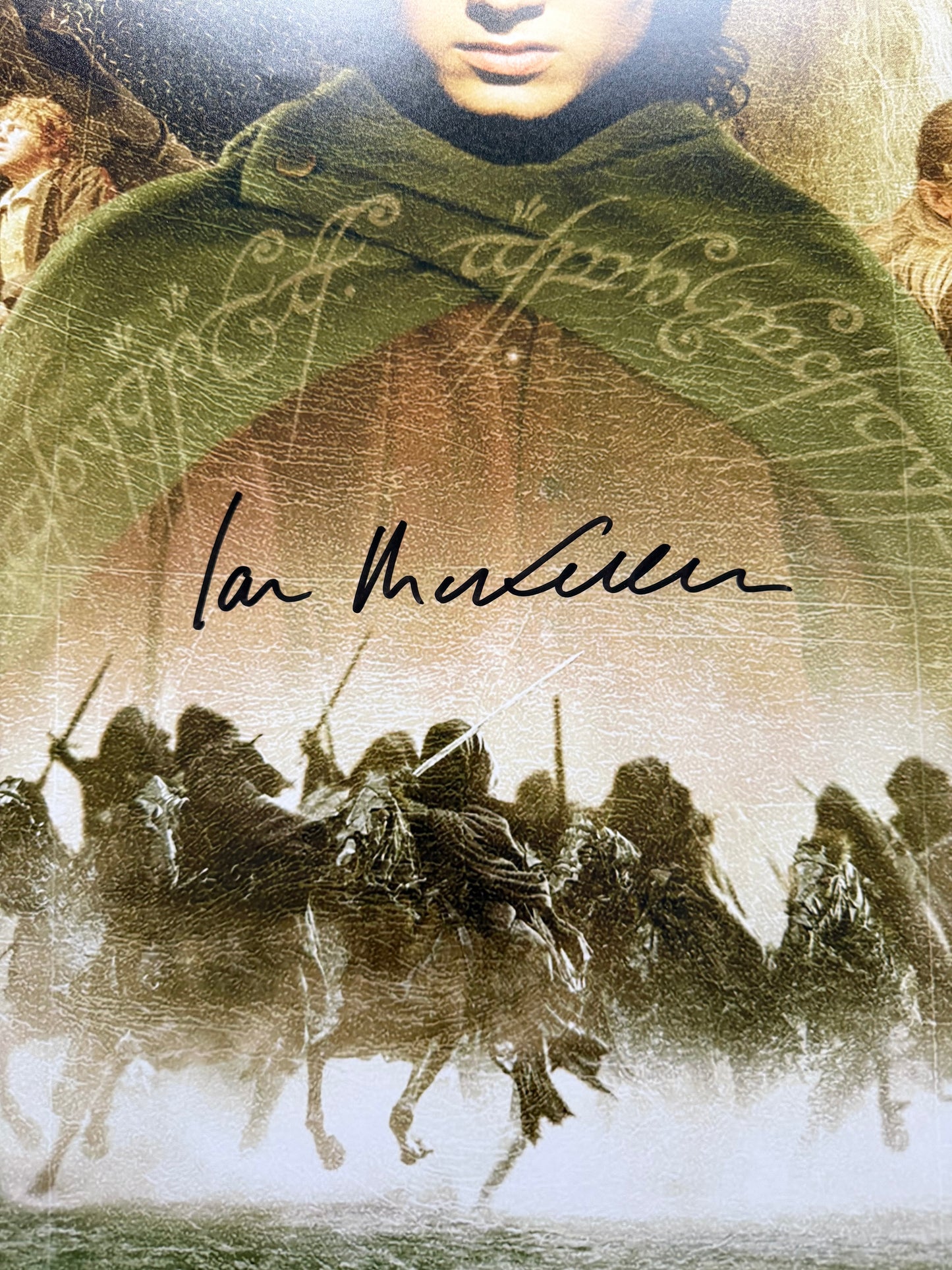 Sir Ian McKellen Signed The Fellowship Of The Ring 20x30” Poster - Beckett Witnessed Authentication
