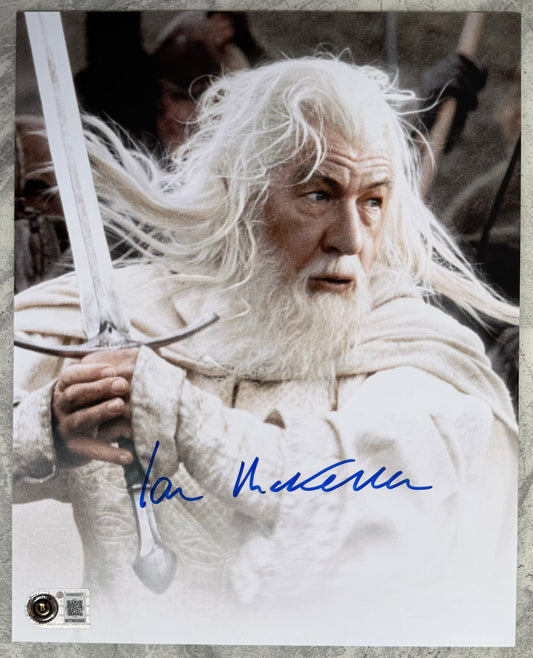 Sir Ian McKellen Signed The Lord Of The Rings 8x10” Photo - Beckett Witnessed Authentication
