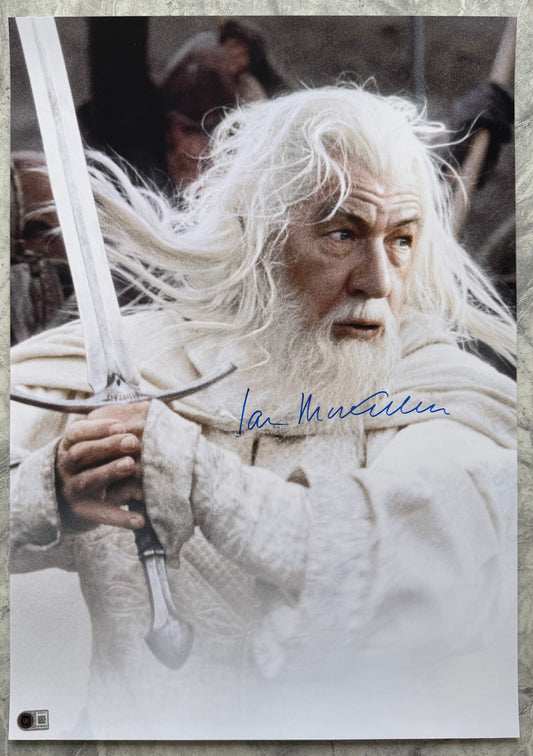 Sir Ian McKellen Signed The Return Of The King A2 Poster - Beckett Witnessed Authentication