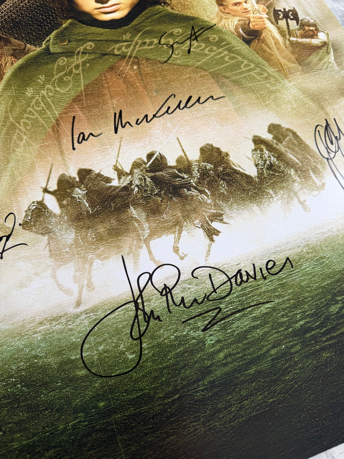 Sir Ian McKellen & Cast Multi Signed The Fellowship Of The Ring 20x30” Poster With Beckett & SWAU Authentication
