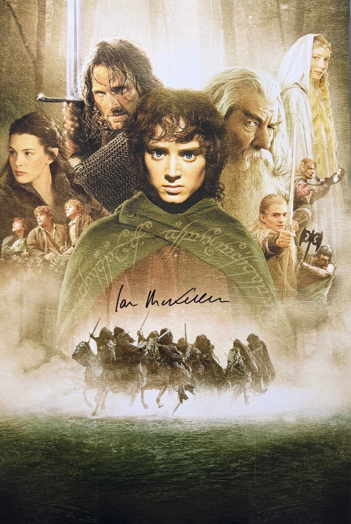 Sir Ian McKellen Signed The Fellowship Of The Ring 20x30” Poster - Beckett Witnessed Authentication