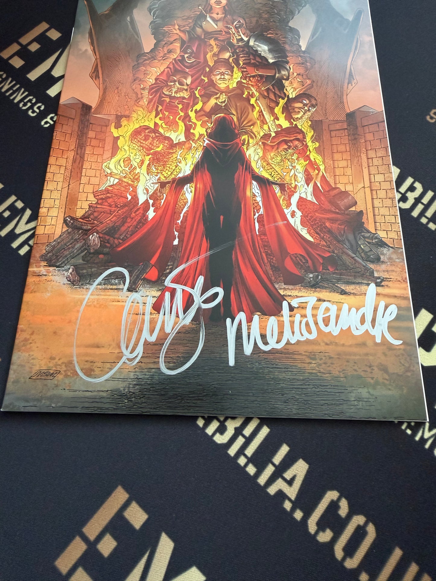 Carice Van Houten Dual Signed Game Of Thrones “A Clash Of Kings” Virgin Cover Comic Book
