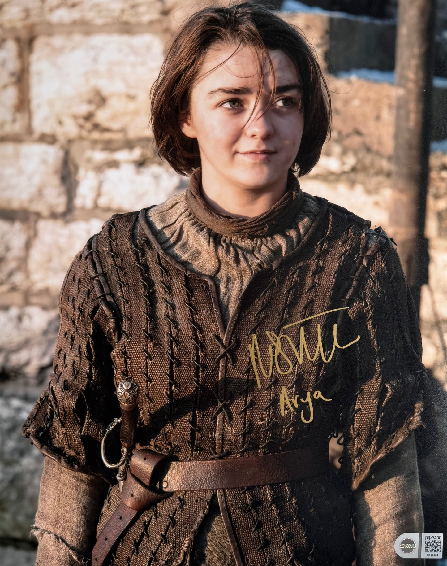 Maisie Williams Signed Game Of Thrones 11x14" Photo - SWAU Witnessed