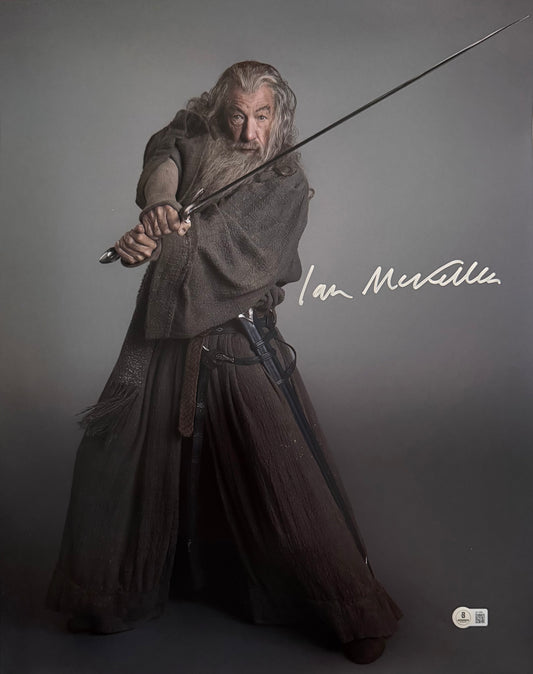 Sir Ian Mckellen Signed LOTR 16x20” Photo - Full Beckett Letter Of Authenticity