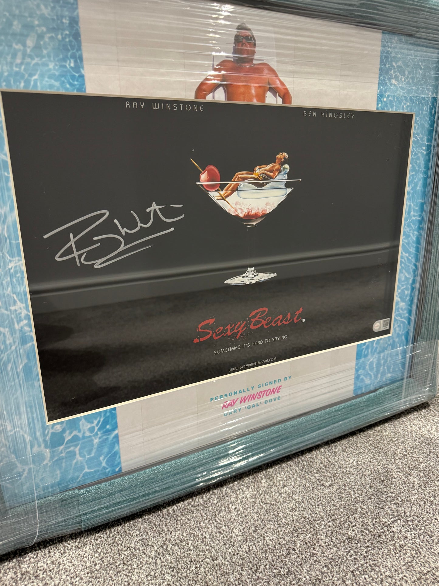 Ray Winstone Signed & Framed Sexy Beast Poster - SWAU Authenticated