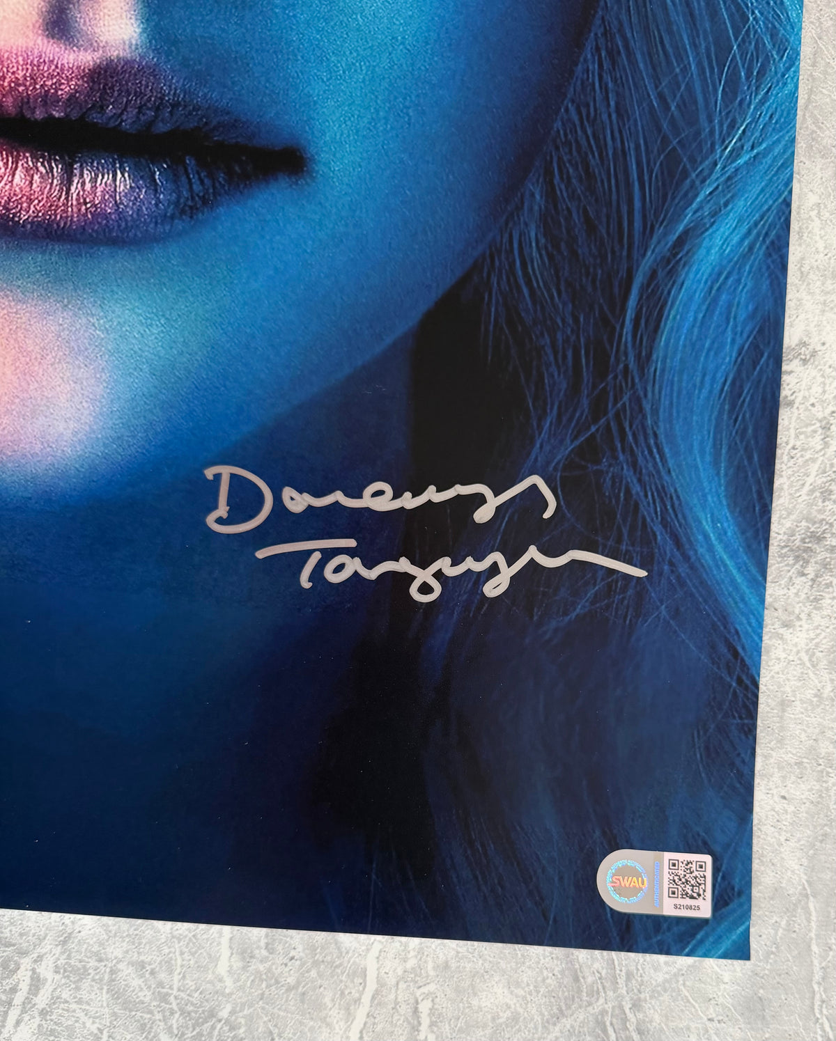 Emilia Clarke Signed Game Of Thrones A2 Poster - SWAU Authenticated