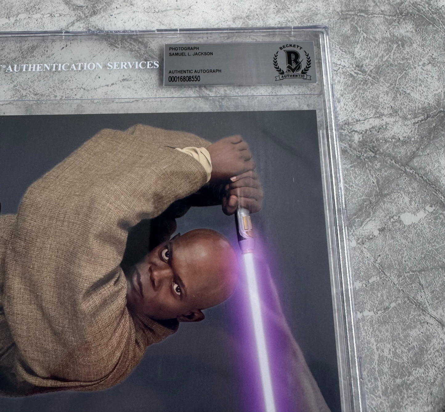 Samuel L.Jackson Signed Star Wars 8x10” Photo - Beckett Encapsulated With Full LOA